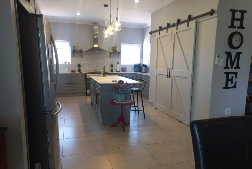 6 Bedroom Property for Sale in Kathu Northern Cape
